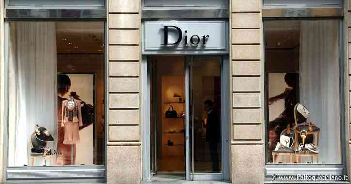 “Borse e accessori realizzati in opifici cinesi da lavoratori sfruttati”: controllata di Dior finisce in amministrazione giudiziaria
