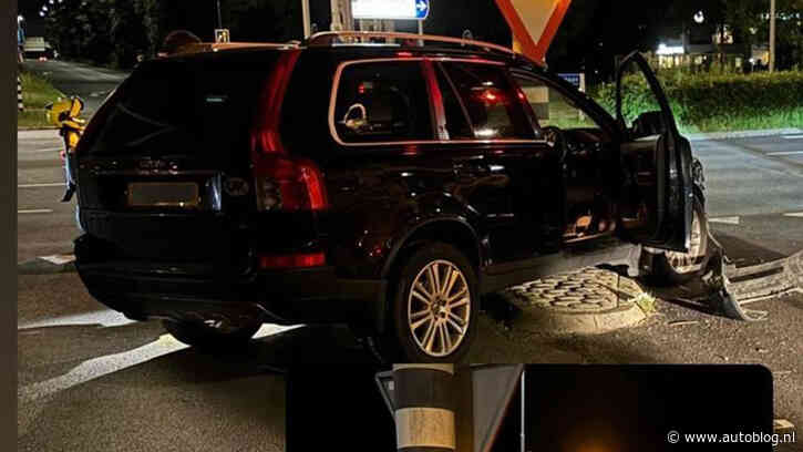 Volvo XC90 gaat er vandoor bij alcoholcontrole en crasht