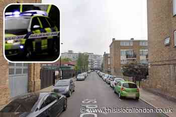 Dod Street, Limehouse stabbing: Man taken to major trauma centre