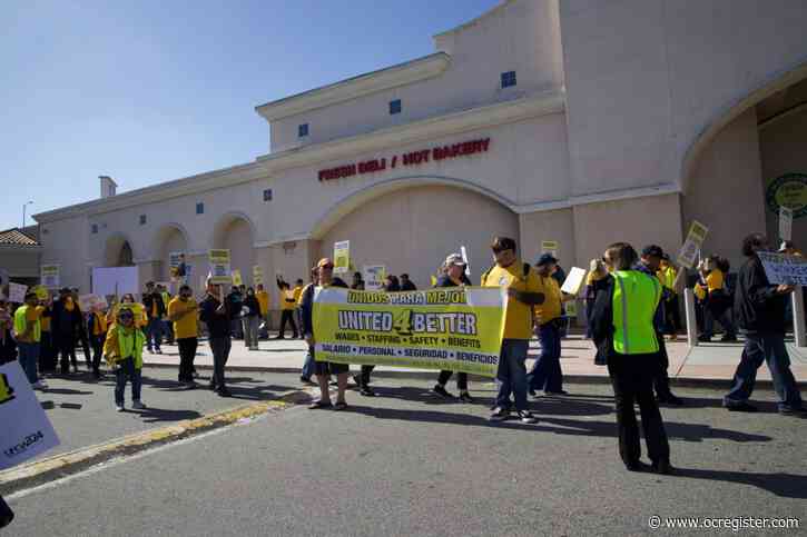 Food 4 Less workers voting on strike authorization after contract expires