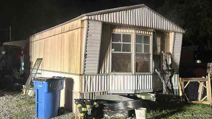 Mobile home that caught on fire reportedly had no working smoke detectors