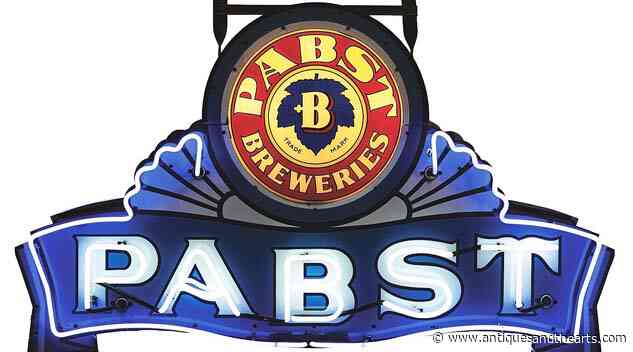Pabst Neon Lights The Way For Morphy Bidders