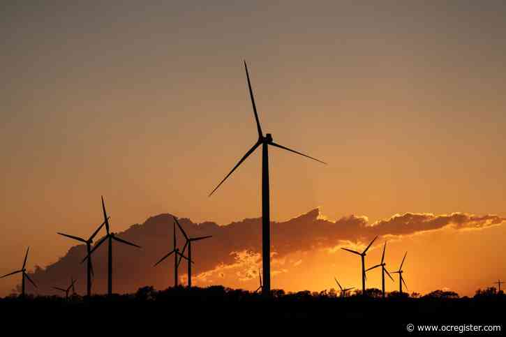 Wind farms, key to clean-energy efforts, threaten birds and bats. Developers urged to plan for wildlife