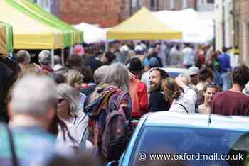 Crowds gather in Oxford for annual Jericho Street Fair