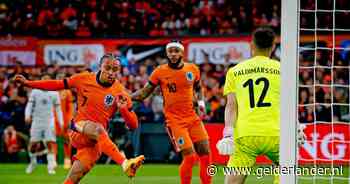 LIVE Nederlands elftal | Oppermachtig Oranje op voorsprong, Simons heeft bevrijdende goal te pakken