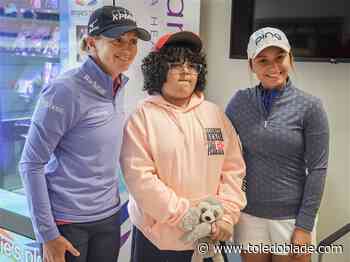 Pro golfer Stacy Lewis visits children’s hospitals