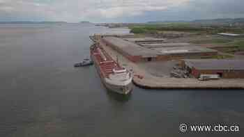 After damaged Michipicoten freighter docks in Thunder Bay, TSB assessing whether to investigate