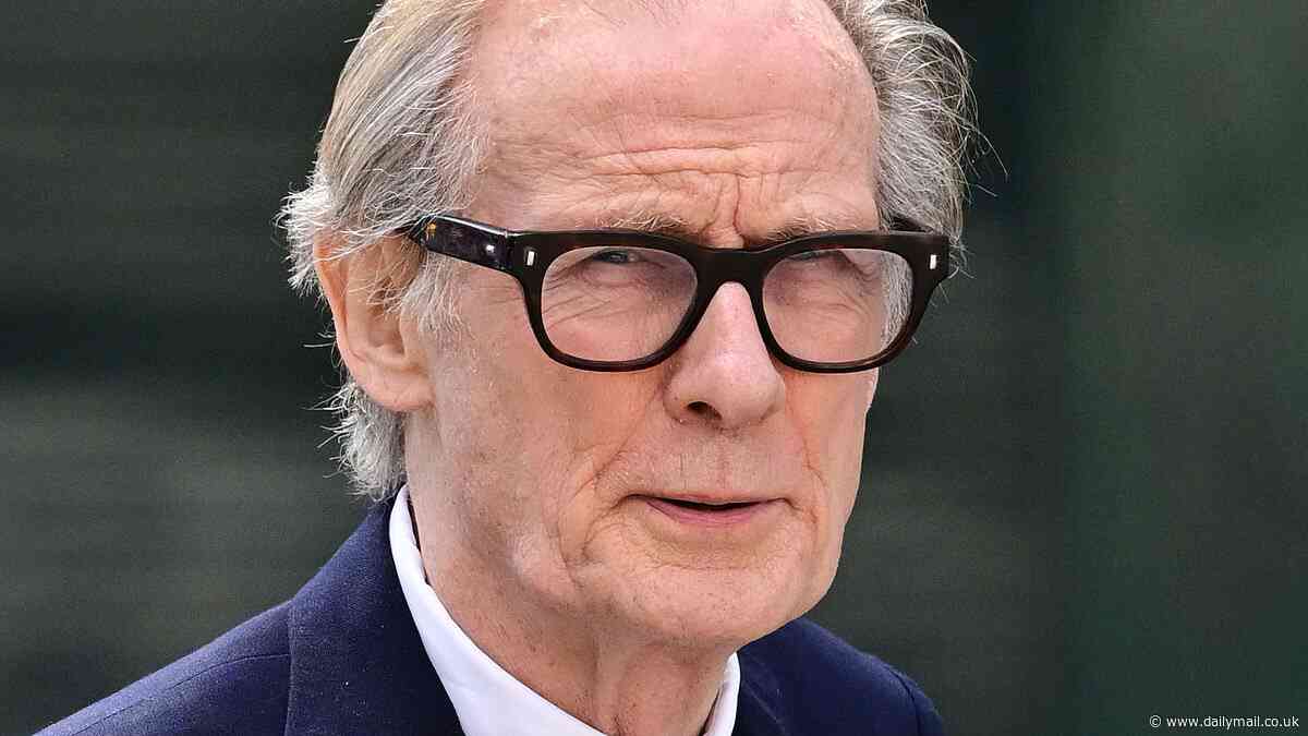 Bill Nighy leads tributes to Sir Martin Amis by reading passages from the author's work at memorial service also attended by Vogue editor Anna Wintour, Pink Floyd star David Gilmour and chef Nigella Lawson