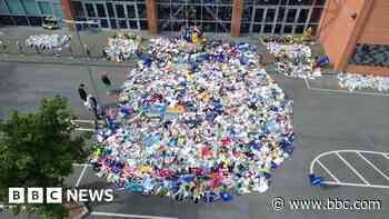 Drone footage shows Burrow tributes at Headingley