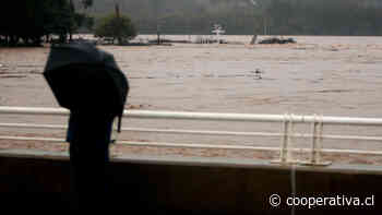 Alerta roja en Arauco por desborde de río: Piden evacuar cuatro sectores