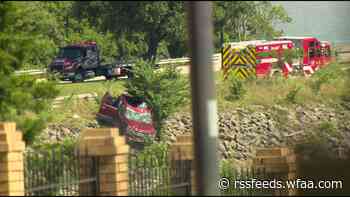 2 killed, 1 injured after being ejected from a truck into Lake Ray Hubbard, police say