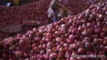 Soaring Onion Prices Burn Hole In Common Man's Pocket; Traders Hope For Govt Intervention