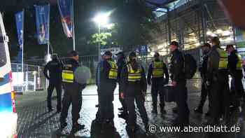 Vor EM-Spiel: Hunderte Polizisten durchsuchen Volksparkstadion