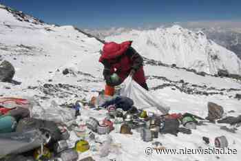 Nepalees leger haalt vier lichamen en elf ton afval van Mount Everest