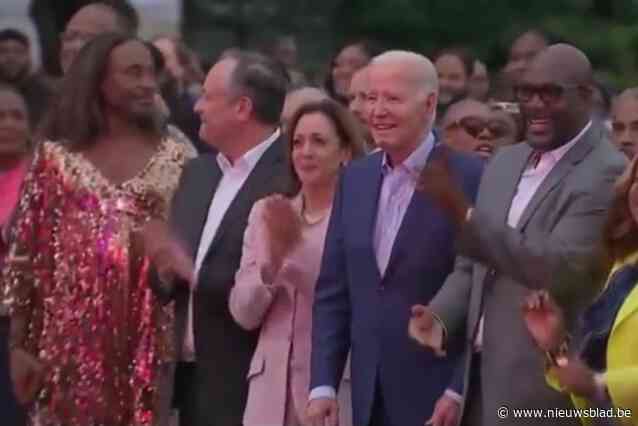 Freeze! Joe Biden lijkt veranderd in standbeeld terwijl Kamala Harris en de rest dansen