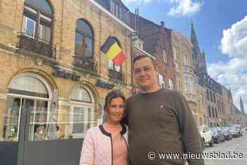 “Wij willen niet langer dat Vlaams Belang-café zijn”: tricolore wappert aan De Zwarte Leeuw