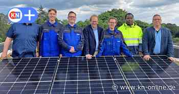 Klimaschutz Neumünster: Azubis installieren Photovoltaik auf Schulen