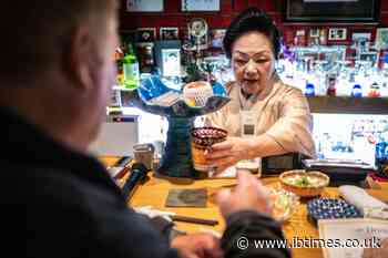 Tourists Get Taste Of Old Japan At Hidden 'Snack Bars'