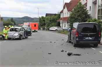 Unfall auf Dringenberger Straße in Bad Driburg: Frau (63) verletzt