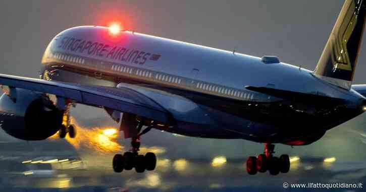 Singapore Airlines, risarcimenti fra 10 e 25mila dollari per i passeggeri del volo Londra-Singapore investito da una turbolenza