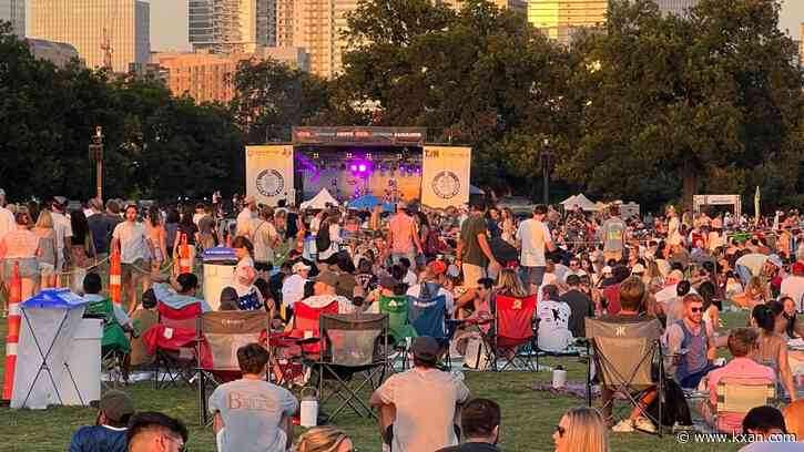 Which Austin food vendors will be at Blues on the Green this year?
