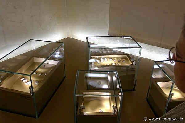 Daueraustellung im Urgeschichtlichen Museum: Perlen der Alb mit fast 300 eiszeitlichen Schmuckstücken