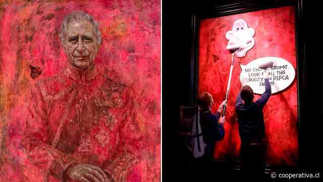 Animalistas vandalizaron flamante retrato del rey Carlos