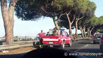 Incendio al campo rom di via Pontina. Grossa nuvola di fumo sull'intero quadrante