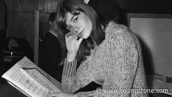Françoise Hardy, French Pop Singer and Sixties Icon, Dead at 80