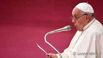 Papa llamó a acoger a los homosexuales en la Iglesia pero con "prudencia" en seminarios