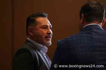 De La Hoya Unleashes Scathing Tirade, Accuses Canelo of Cowering from Benavidez