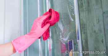 Remove stains from shower screen glass in 10 minutes without vinegar or harsh cleaners