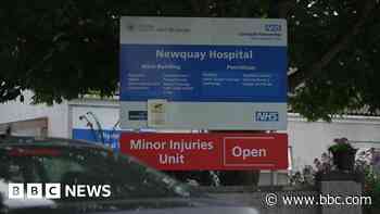 Upset over opening times at minor injuries unit