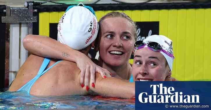 Ariarne Titmus breaks 200m freestyle world record in ominous Olympics warning