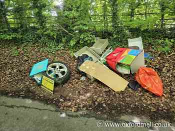 Deliveroo and Just Eat bags ‘dumped’ Oxfordshire roadside