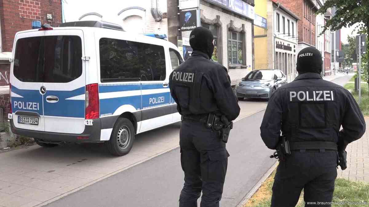 Salafisten-Verein verboten: Razzien in Braunschweig und Gifhorn