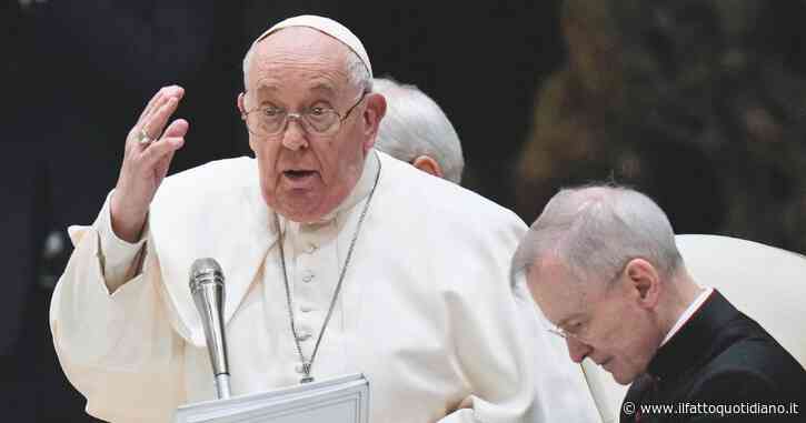Papa Francesco e la ‘frociaggine’, adesso basta insultare i gay