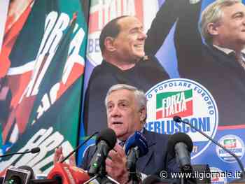"Senza Berlusconi, non saremmo qua". Lungo applauso durante la segreteria di FI