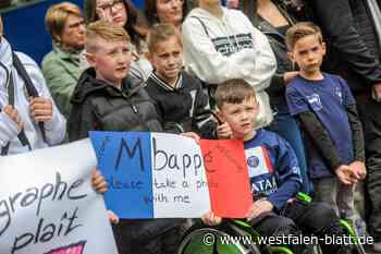 Frenetische Fans begrüßen EM-Mitfavorit Frankreich in Bad Lippspringe