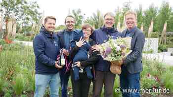 100 000. Besucher auf der Landesgartenschau in Kirchheim wird mit Blumen und eigenem Wein überrascht