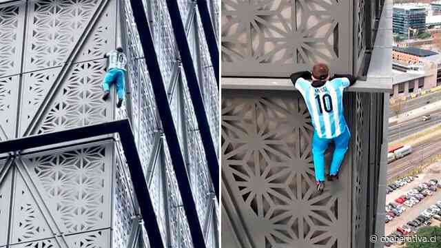 Hombre quiso escalar edificio de 30 pisos en Argentina sin protección: No lo logró