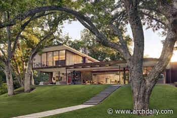River Hills Residence / Miró Rivera Architects
