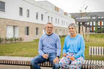 Bewoners toosten op nieuwe woonwijk Klein Muizenveld: “Heerlijk om zo dicht bij de stad te wonen”