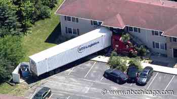 Semi smashes into Grundy County apartment building
