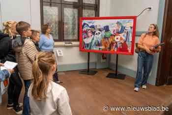Ensor schilderijen met spelende varkentjes, expo in Handelsbeurs op kinderformaat: “Door actieve gedeelte blijven kinderen beter gefocust”