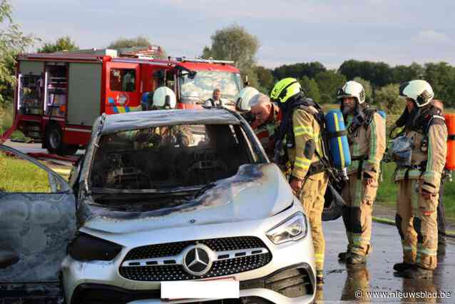 Kortsluiting mogelijk aan de basis van autobrand