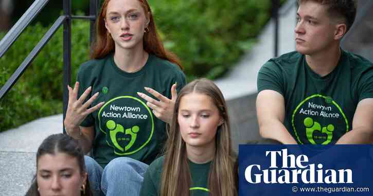 Sandy Hook survivors call for gun control as they graduate high school