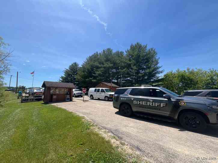 Three deputies, suspect wounded in shooting at gated Illinois community: sheriff