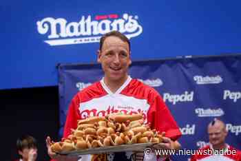 Wereldrecordhouder ‘hotdogs eten’ uitgesloten van prestigieuze wedstrijd wegens sponsordeal met... vegan bedrijf