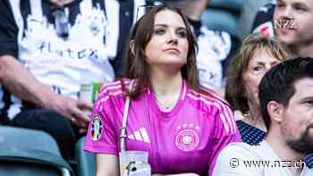 Das pinkfarbene Trikot für die DFB-Elf sorgte für Empörung – doch für Adidas zahlt sich das progressive Design aus